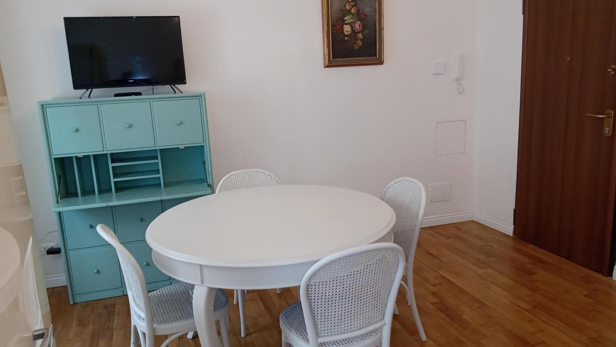 Casa Renova, Intero Appartamento, 2 Camere, Max 4 Ospiti, Trieste Zona Storica Zewnętrze zdjęcie